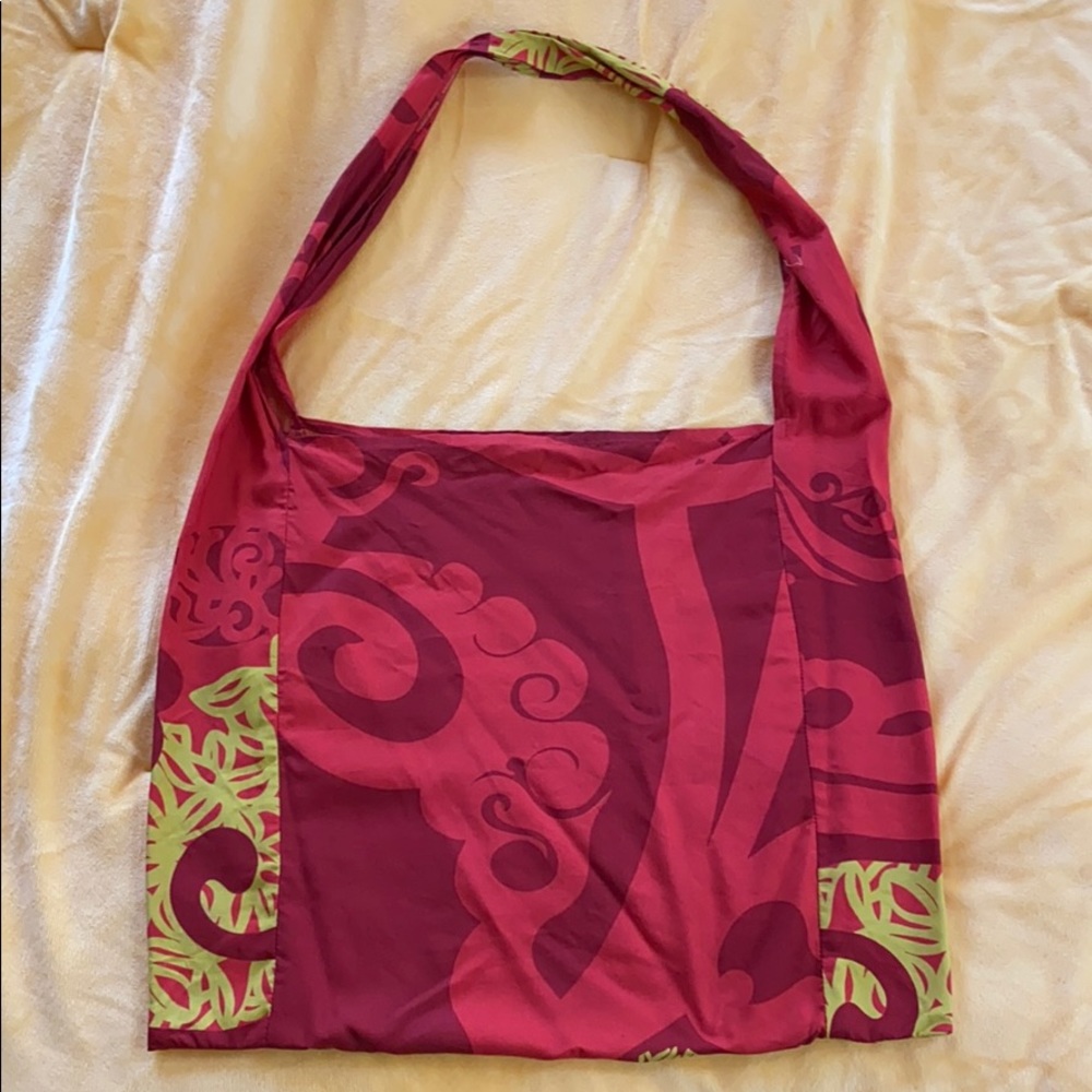 Manuhealii bags